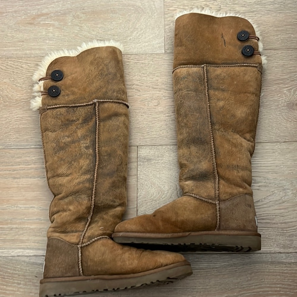 Womens xtra tall Ugg’s size 7